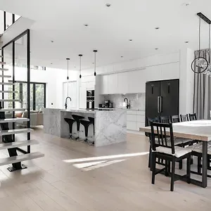 Stylish And Spacious Family Villa