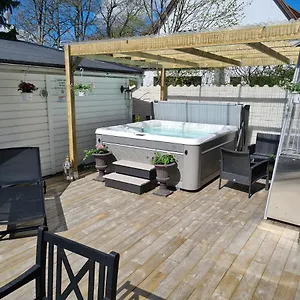 Tg Oasis Oergryte & Rum Apartment Gothenburg